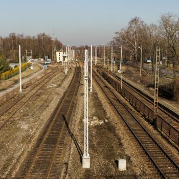 Zdjęcie: widok z góry na torowisko na stacji Brzeszcze Jawiszowice.