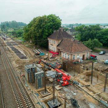 Zdjęcie: widok z góry na prace na stacji Kozuby.