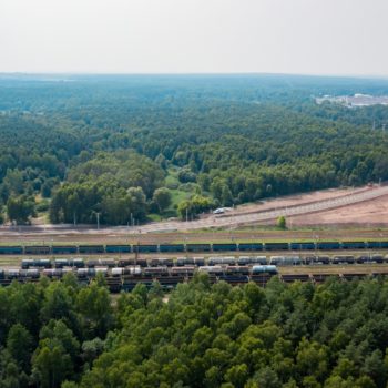 Zdjęcie: widok z góry na łącznice kolejową.