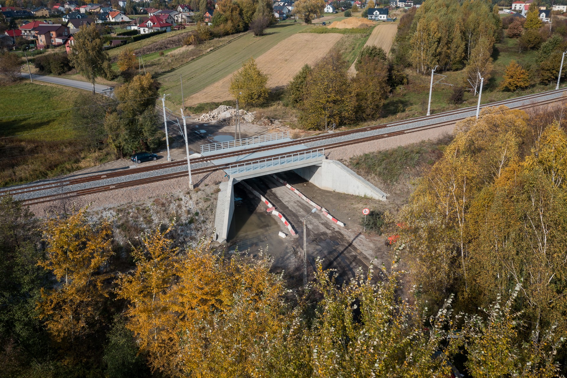 Zdjęcie: widok z lotu ptaka na wiadukt w Gorzowie.