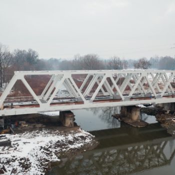Zdjęcie nowego mostu na rzece Białej.
