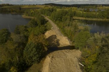 Październik 2022: Rozpoczęcie prac budowlanych na moście w Starych Juchach
