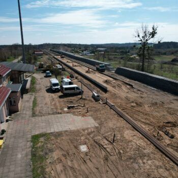 Zdjęcie: widok na prace budowlane odbywające się na stacji kolejowej Giżycko.