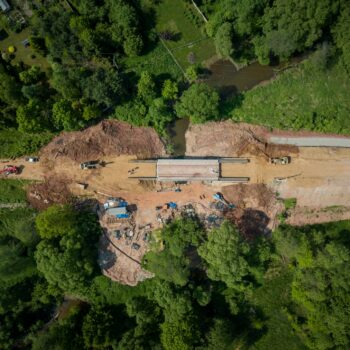 Zdjęcie: budowa mostu nad Czarną Przemszą w Siewierzu.